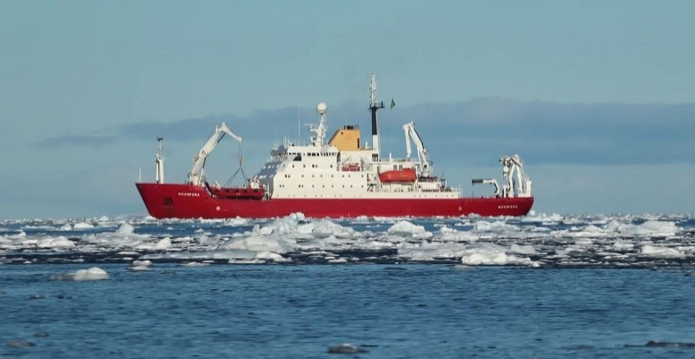 Ukr iceboat Noosfera